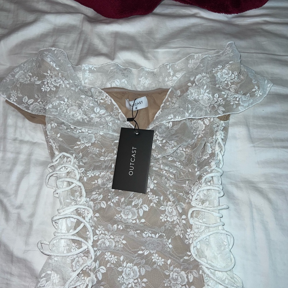 Women's Lace Top - Cream - Picture 2 of 3